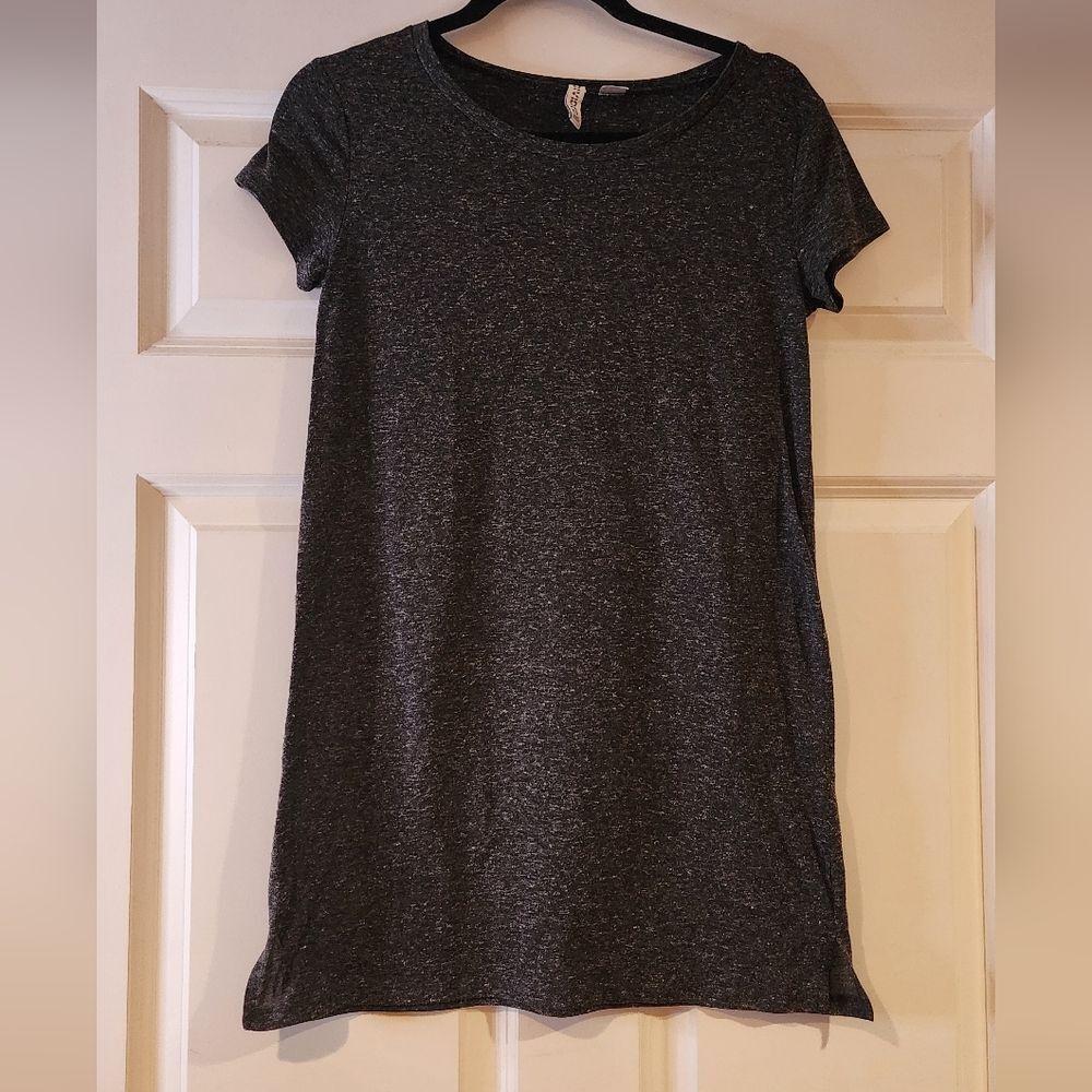 Divided gray speckled t shirt dress XS